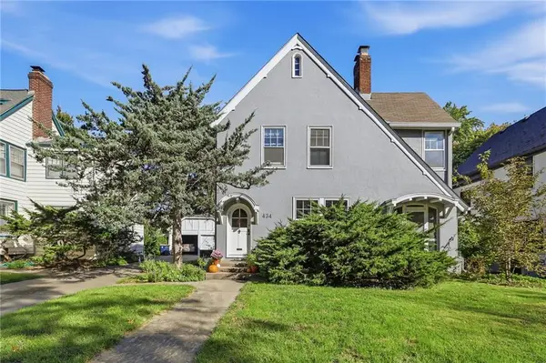 434 Greenway Terrace, Kansas City, MO 64113