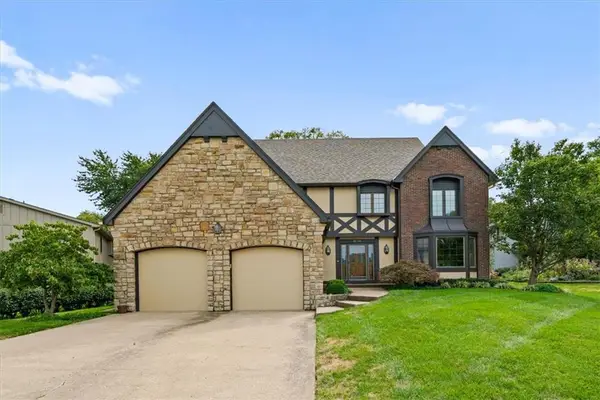 11754 Gillette Street, Overland Park, KS 66210