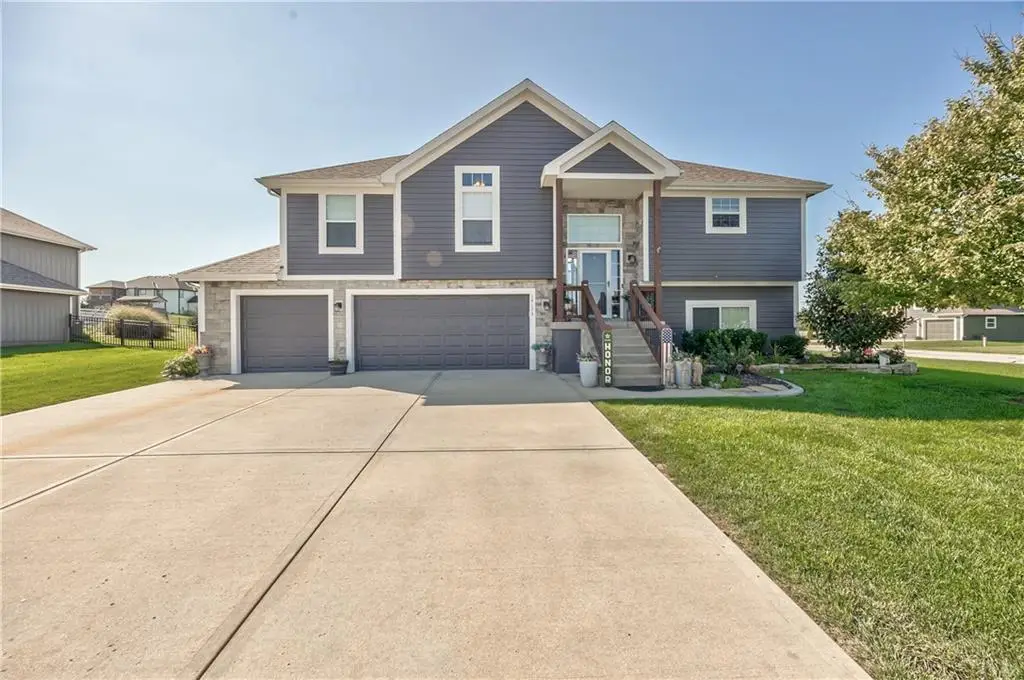 14173 Ashbury Court, Basehor, KS 66007 - #1