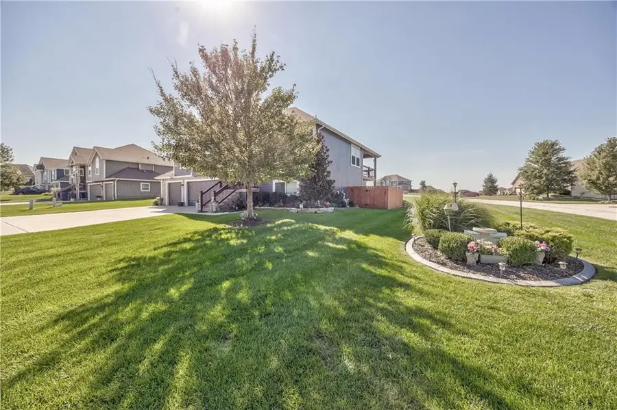14173 Ashbury Court, Basehor, KS 66007 - #2