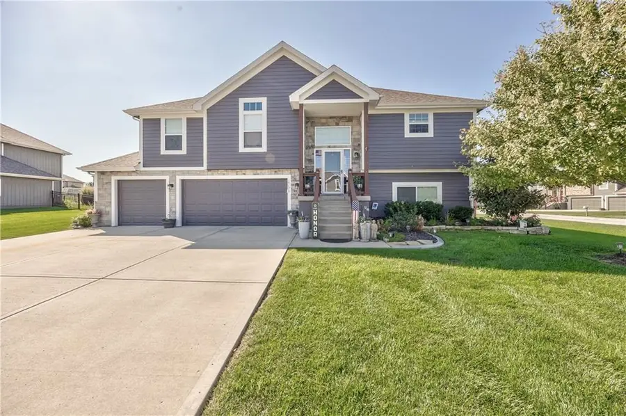 14173 Ashbury Court, Basehor, KS 66007 - #3