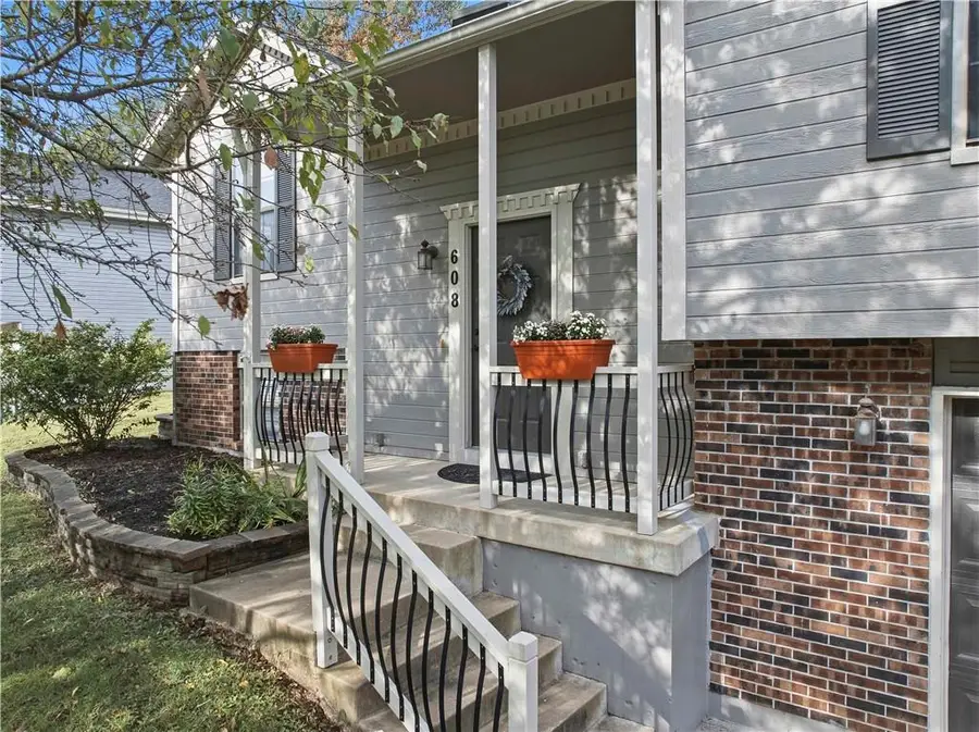 608 SE Pendleton Drive, Lees Summit, MO 64063 - #2