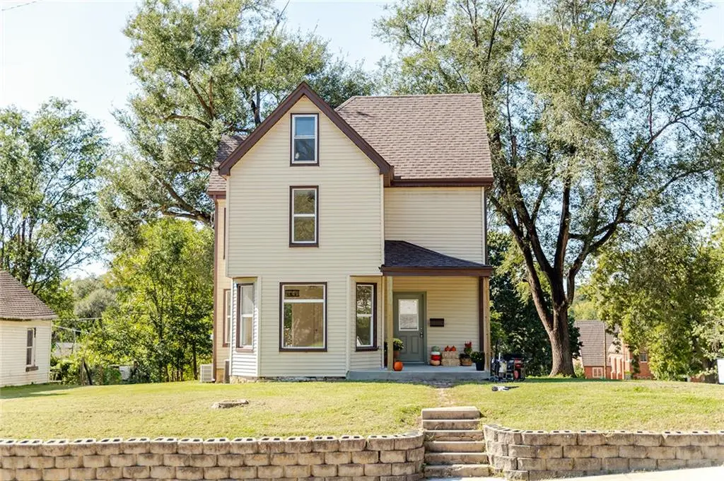 525 N 7th Street, Atchison, KS 66002 - #1