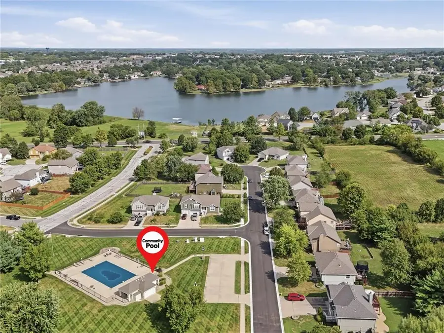800 Garnes Street, Raymore, MO 64083 - #2