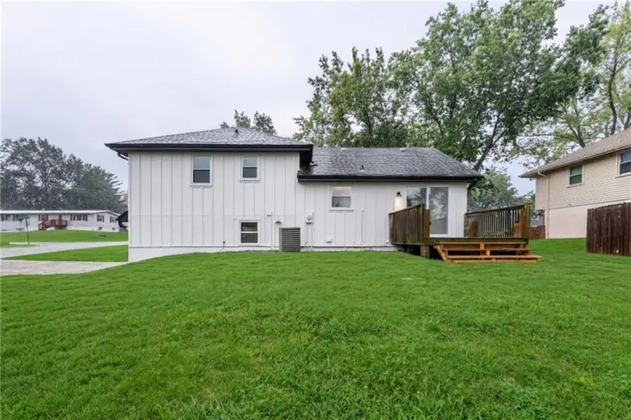 1900 Karlton Way, Excelsior Springs, MO 64024 - #3