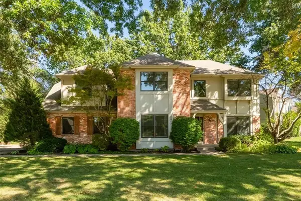 12917 Sherwood Street, Leawood, KS 66209