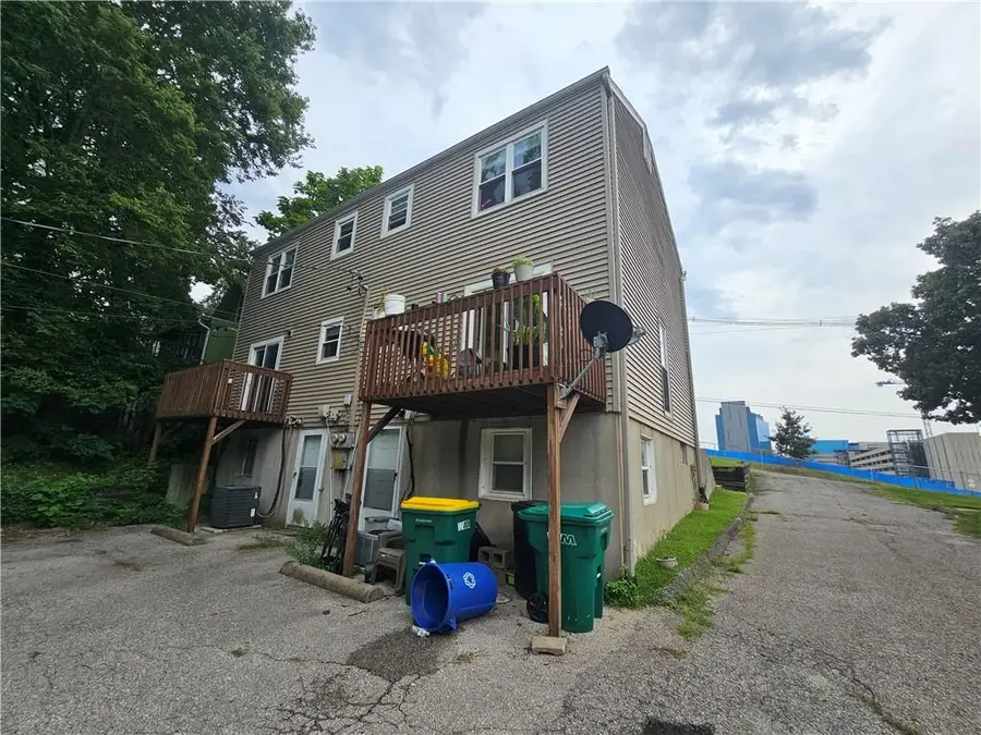 1922 W 36th Avenue, Kansas City, KS 66103 - #3