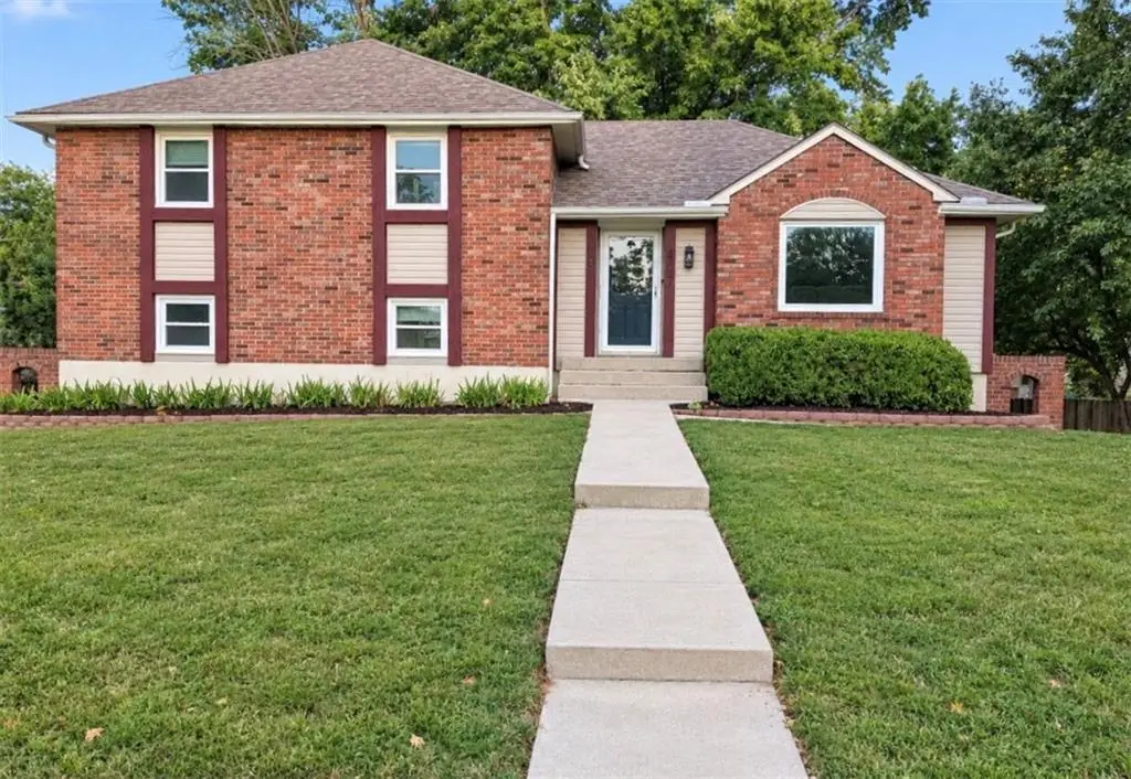 207 SE Claremont Street, Lees Summit, MO 64063 - #1