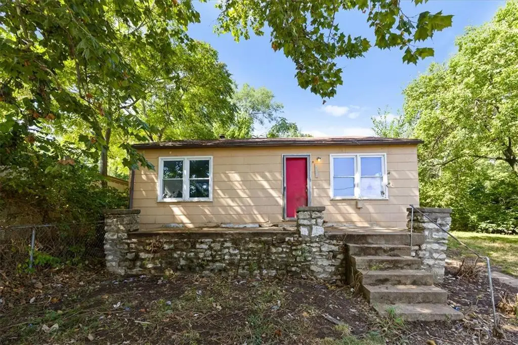 1134 Merriam Lane, Kansas City, KS 66103 - #1