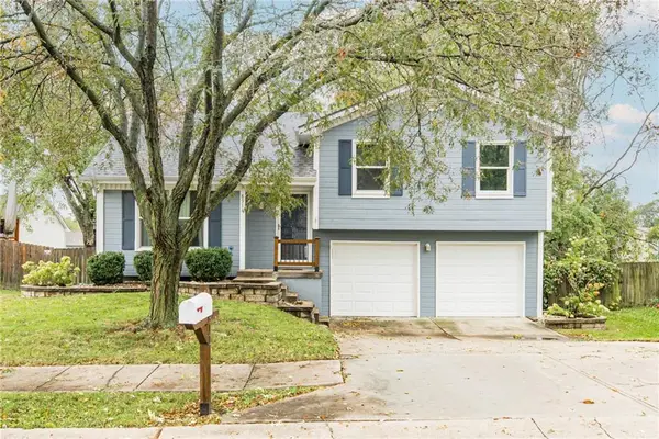 8911 NE 74th Street, Kansas City, MO 64158