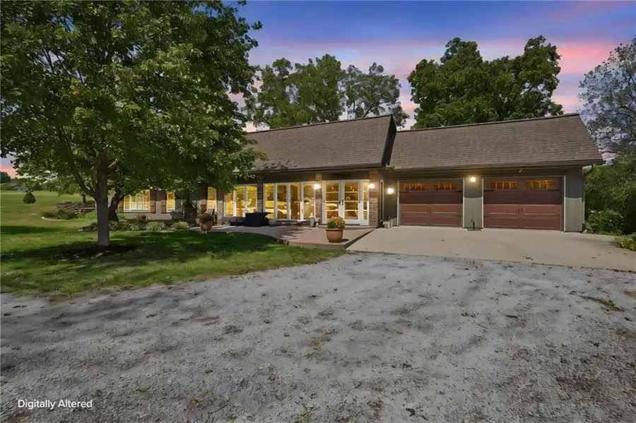 23805 S Scottsdale Drive, Peculiar, MO 64078 - #3