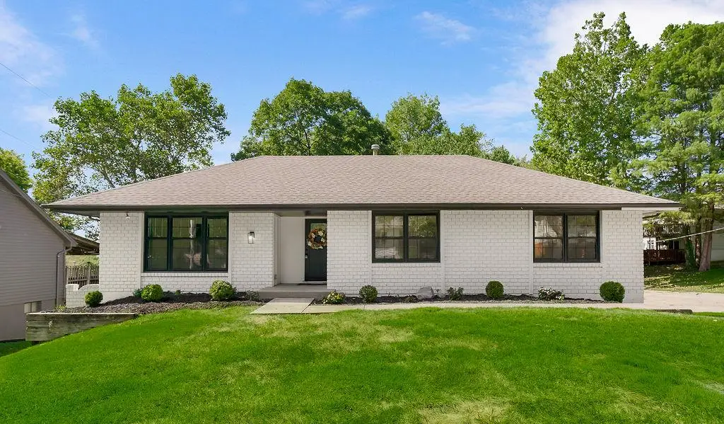 5908 NW Harris Drive, Kansas City, MO 64152 - #1