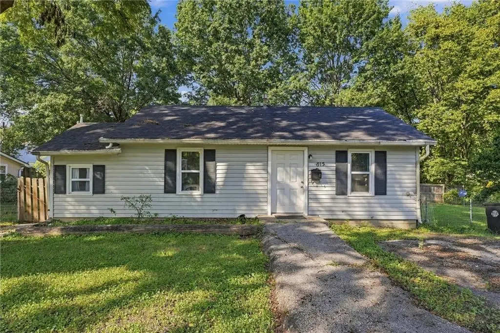 815 Pine Street, Pleasant Hill, MO 64080 - #1