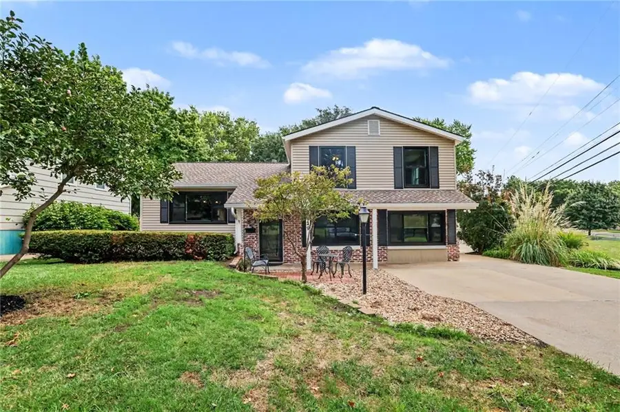 9029 Grandview Drive, Overland Park, KS 66212 - #3