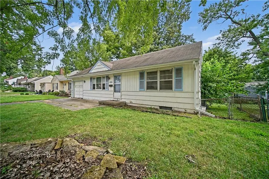 5733 Dearborn Street, Mission, KS 66202 - #3