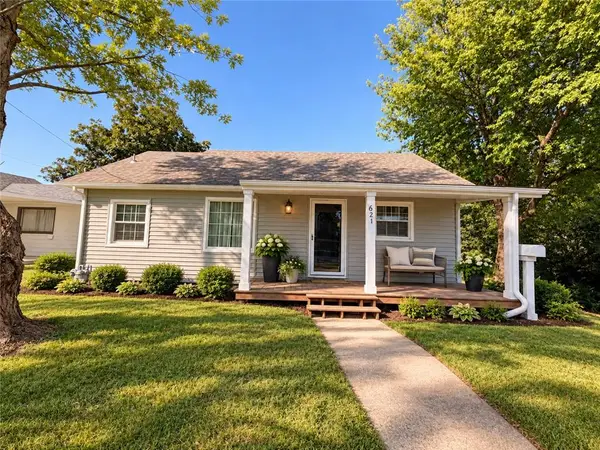 621 Spring Avenue, Bonner Springs, KS 66012