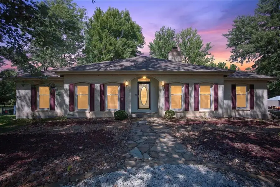 8004 E 233rd Street, Peculiar, MO 64078 - #2