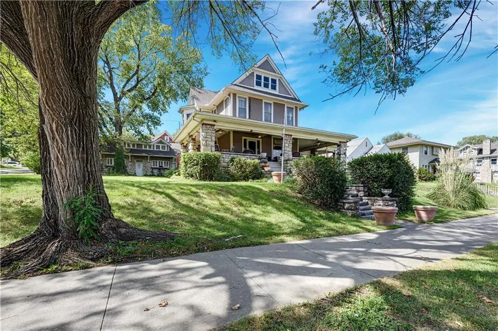 140 Van Brunt Boulevard, Kansas City, MO 64123 - #1