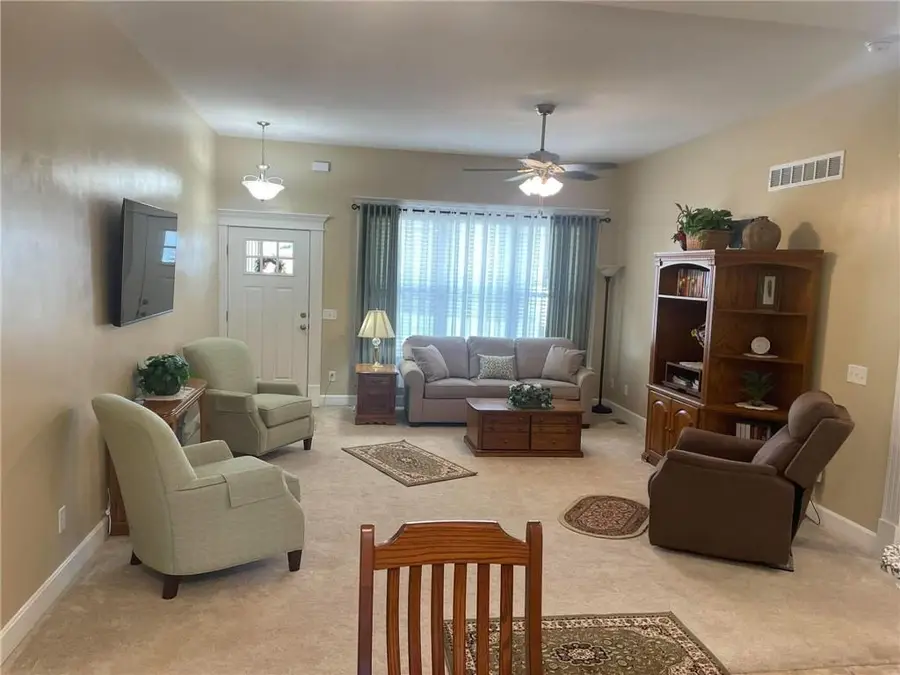 5205 University Avenue, Saint Joseph, MO 64503 - #3