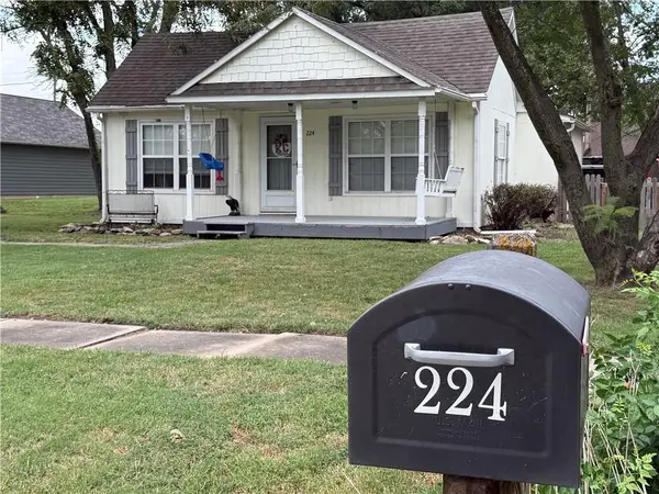 224 E 3rd Street, Adrian, MO 64720