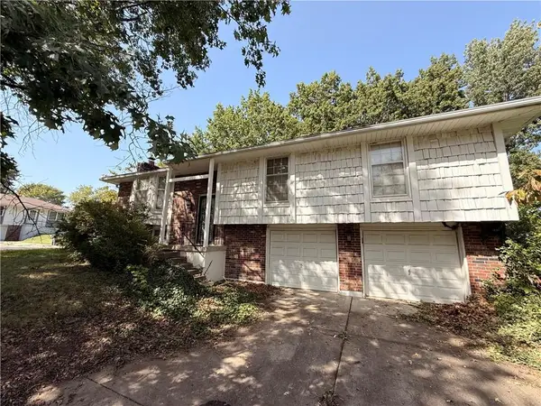 417 SW Redwood Drive, Blue Springs, MO 64014