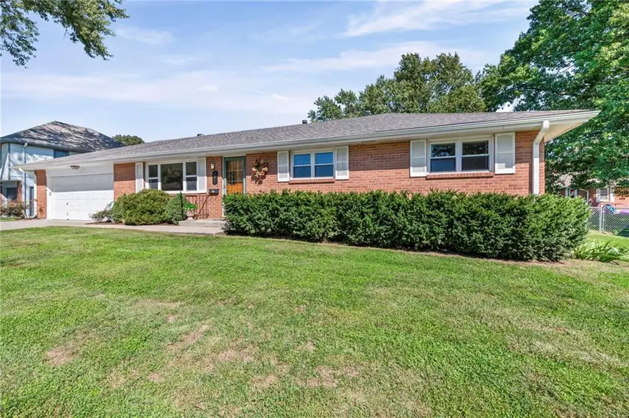 705 Quincy Boulevard, Smithville, MO 64089 - #3