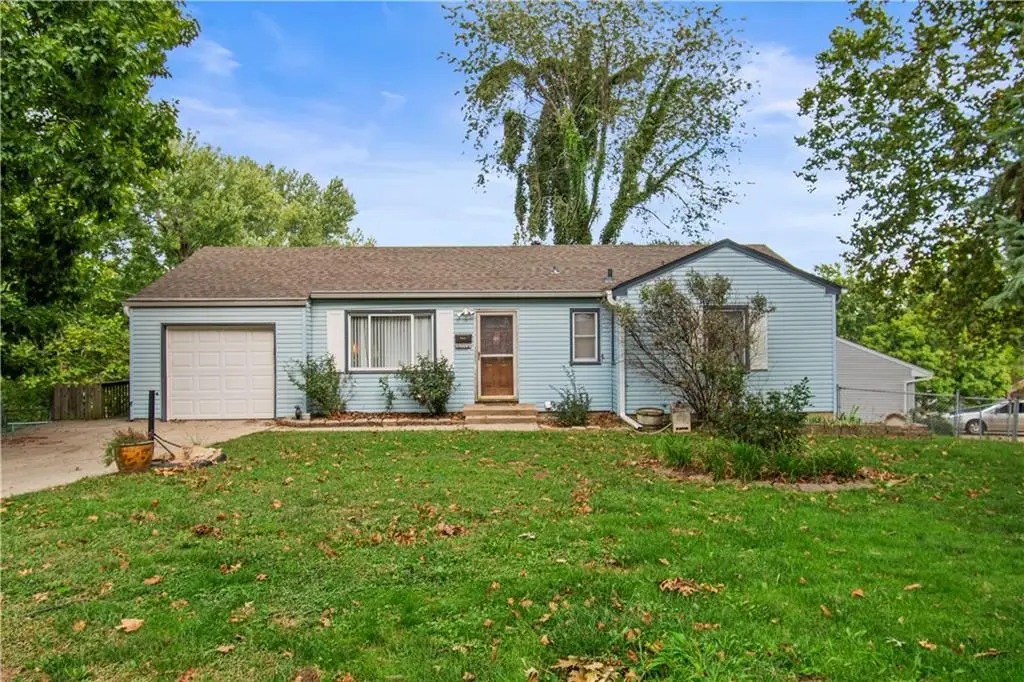 3901 N Delaware Street, Independence, MO 64050 - #1