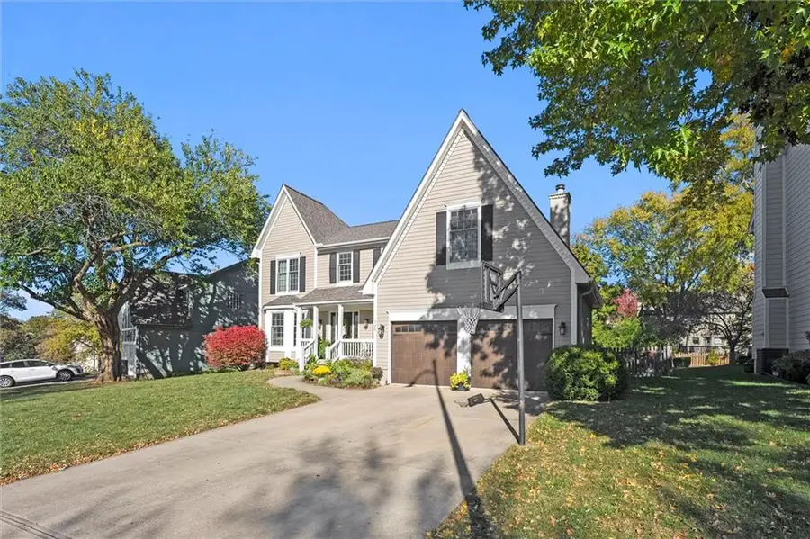 724 N Singletree Street, Olathe, KS 66061 - #3