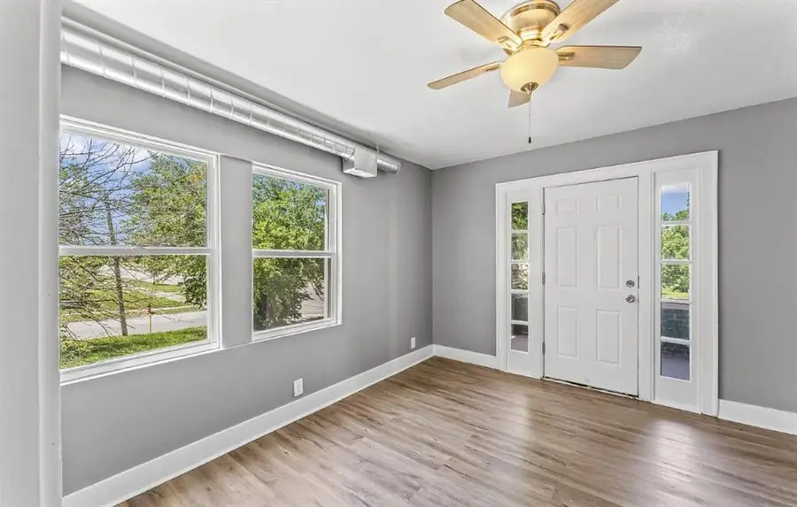 4105 E Linwood Boulevard, Kansas City, MO 64128 - #3