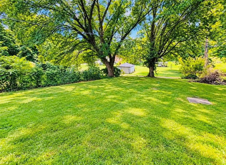 1139 Spruce Street, Leavenworth, KS 66048 - #3