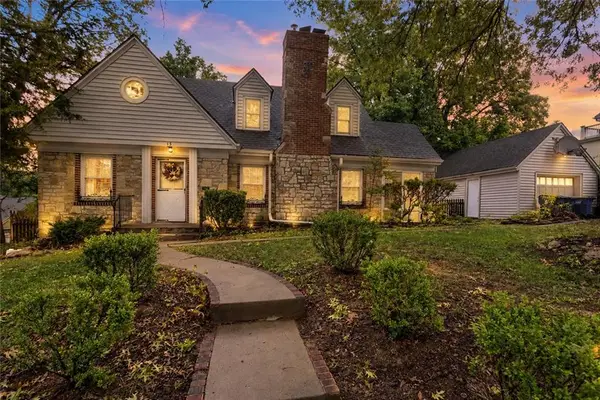 15 Moss Avenue, Liberty, MO 64068