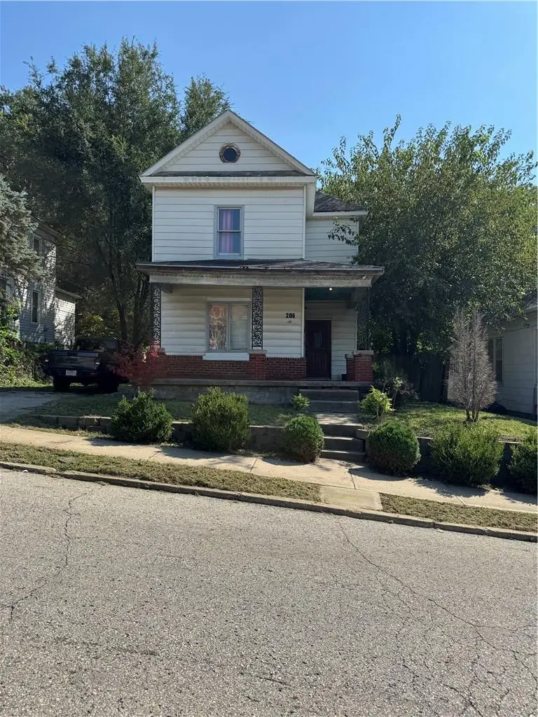 206 Harvard Street, Saint Joseph, MO 64504 - #1