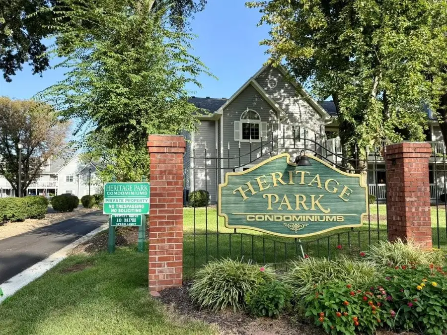 4015 S Crysler Avenue #Apt 10, Independence, MO 64055 - #2