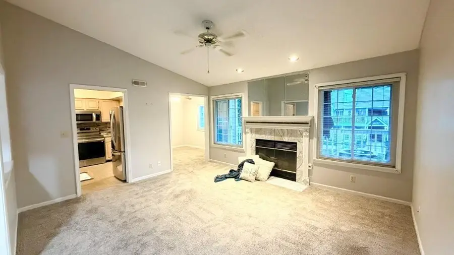 4015 S Crysler Avenue #Apt 10, Independence, MO 64055 - #3