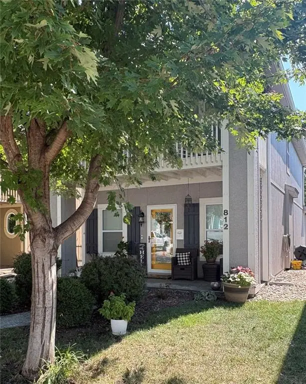 812 SW Jones Street, Blue Springs, MO 64015 - #1