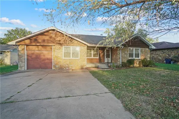 303 S Overlook Drive, Coffeyville, KS 67337