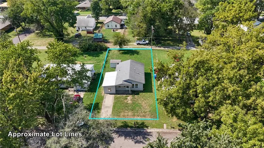 1408 S Harrison Avenue, Sedalia, MO 65301 - #2