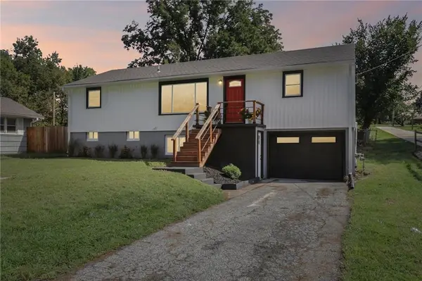 2907 S 29th Street, St Joseph, MO 64503