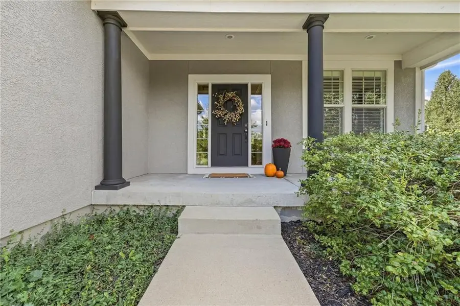 9014 W 158th Terrace, Overland Park, KS 66221 - #3