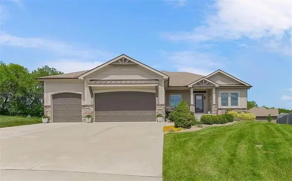 9305 SW Sushi Circle, Lee's Summit, MO 64064