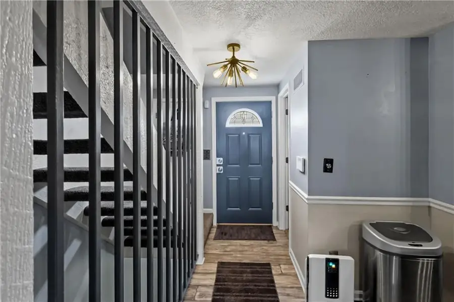 5913 Ridgeway Avenue, Kansas City, MO 64133 - #2