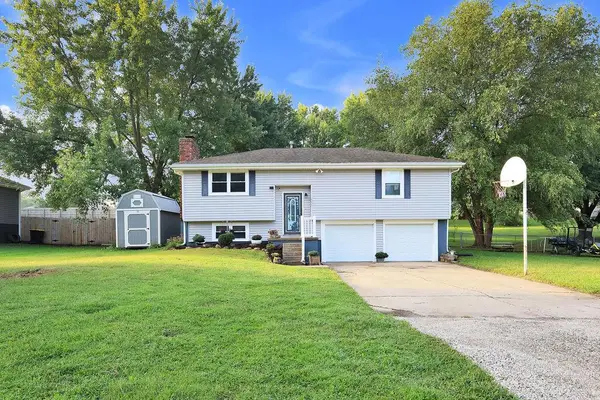 302 W Swenson Drive, Savannah, MO 64485