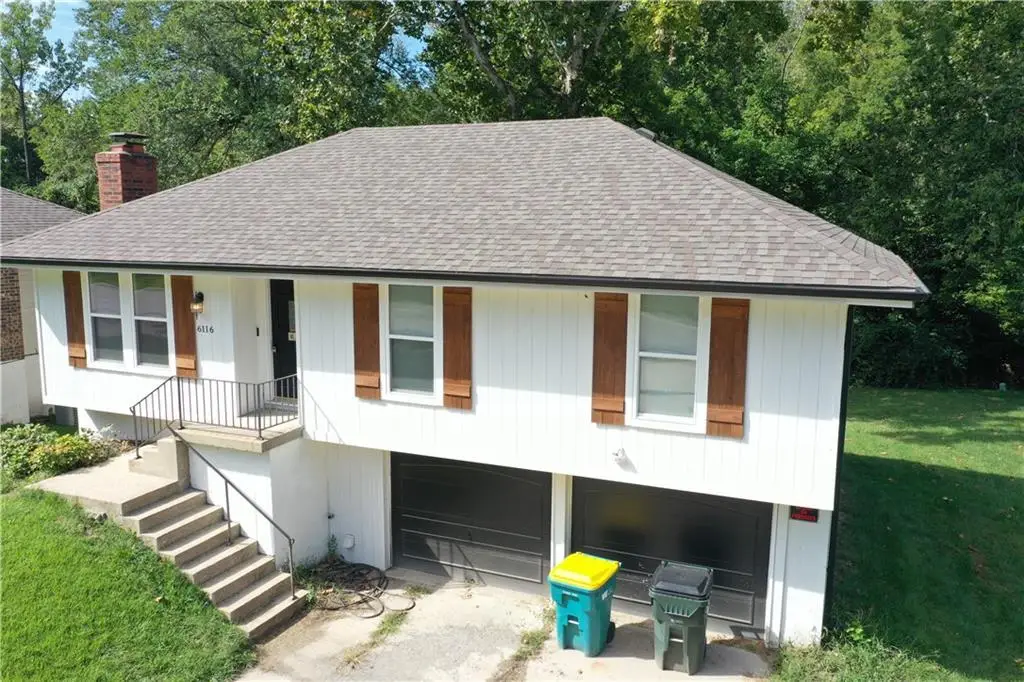 6116 N Broadway Street, Gladstone, MO 64118 - #1