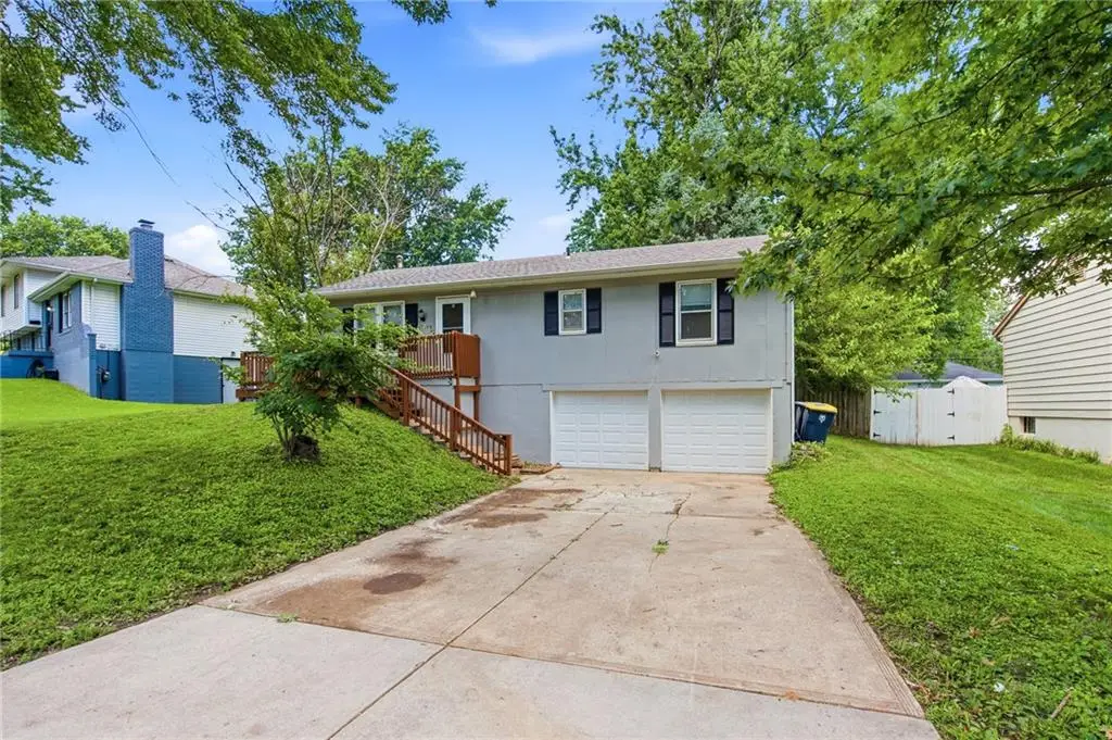 11806 E 58th Street, Kansas City, MO 64133 - #1