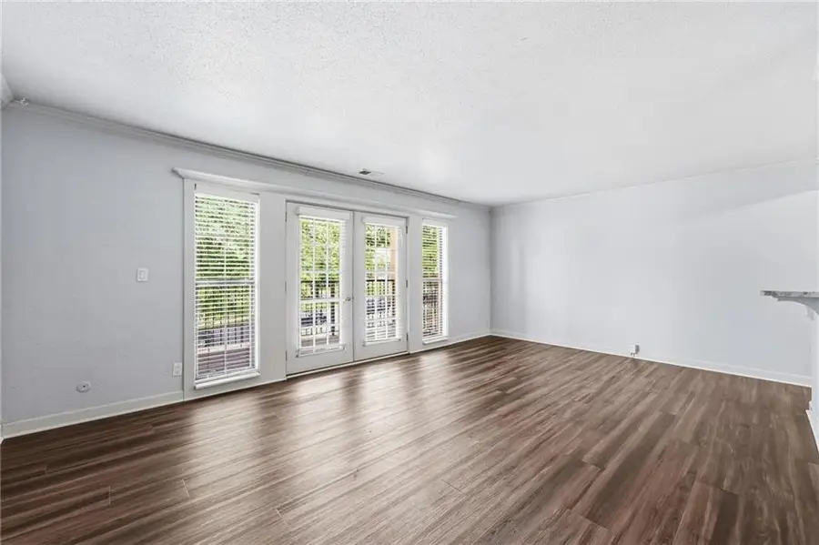 4727 Jarboe Street #95, Kansas City, MO 64112 - #3