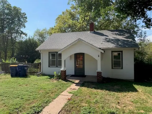 1203 Acorn Street, Eudora, KS 66025