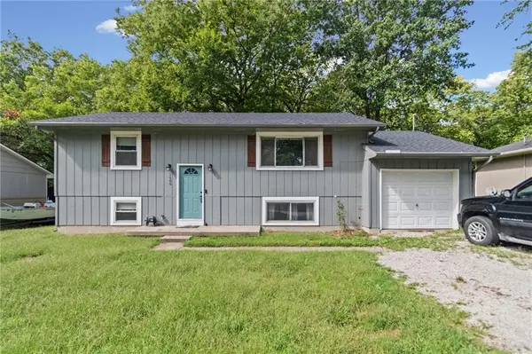 1406 Ridgeway Drive, Richmond, MO 64085