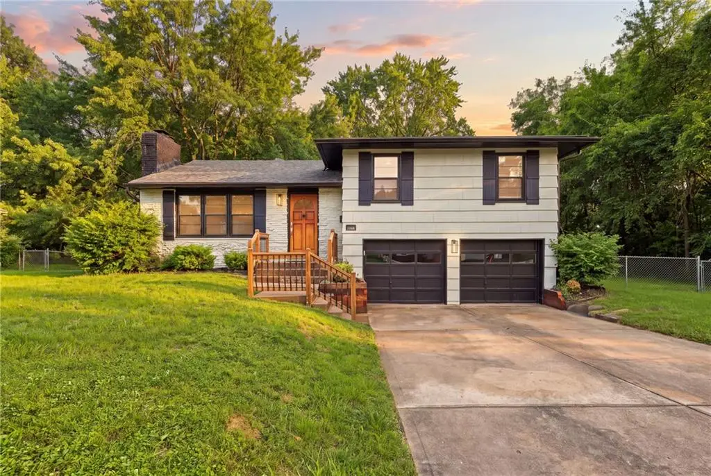 10601 E 33rd Terrace S, Independence, MO 64052 - #1