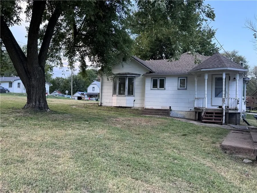 202 N Osage Street, Nortonville, KS 66060 - #3