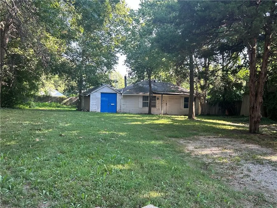 208 W 81st Terrace, Kansas City, MO 64114 - #2